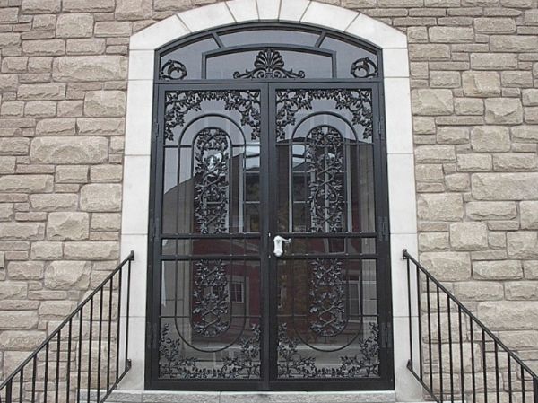 Metalex enclosure screen door double image